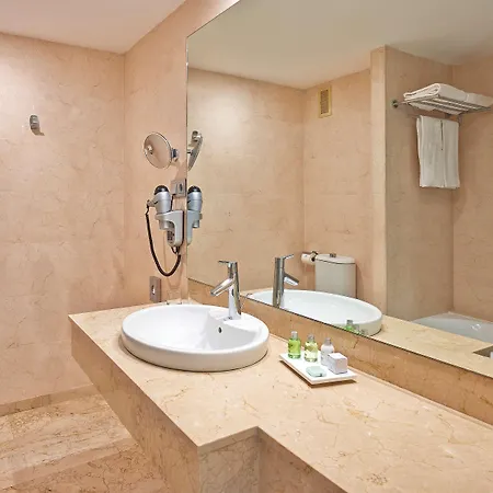 إن إتش سيوداد دي زاراجوزا 4* سرقسطة
