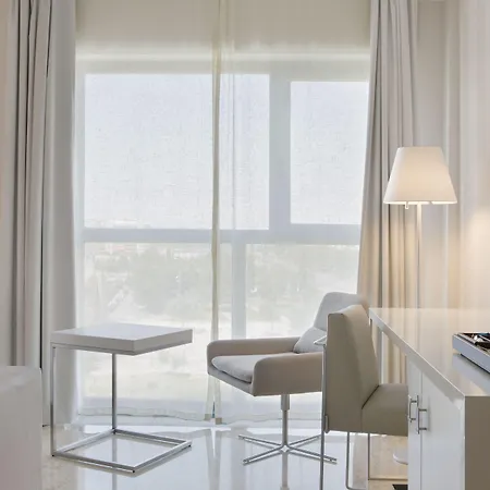 Nh萨拉戈萨城市酒店 4* 萨拉戈萨