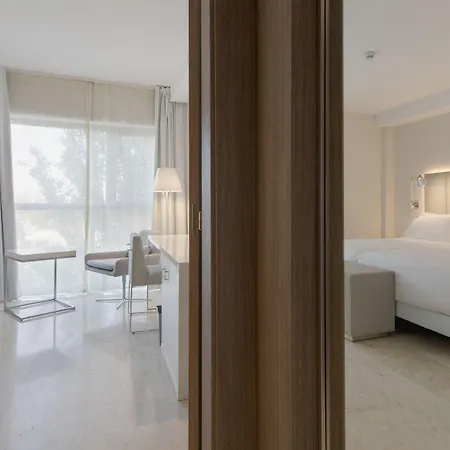 Nh 시우다드 데 자라고자 호텔 사라고사