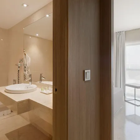 Nh萨拉戈萨城市酒店 萨拉戈萨