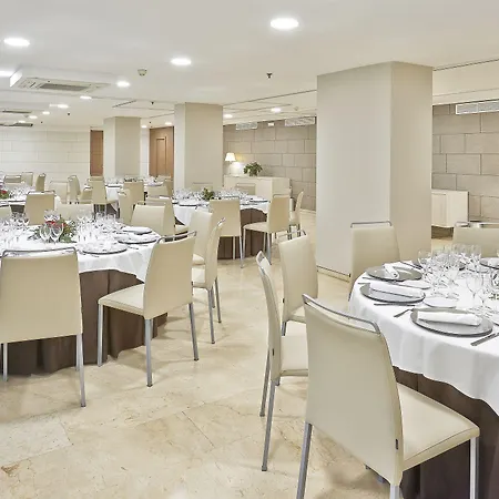 호텔 Nh 시우다드 데 자라고자 4*