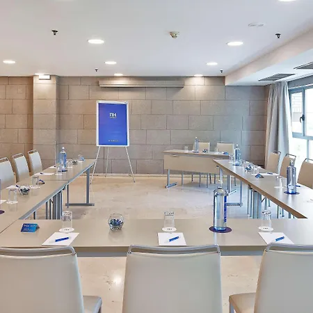 Nh Ciudad De Hotel 4*
