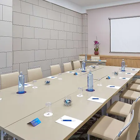 Nh Ciudad De Hotel 4*