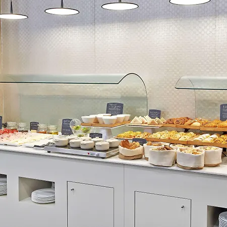 Nh萨拉戈萨城市酒店