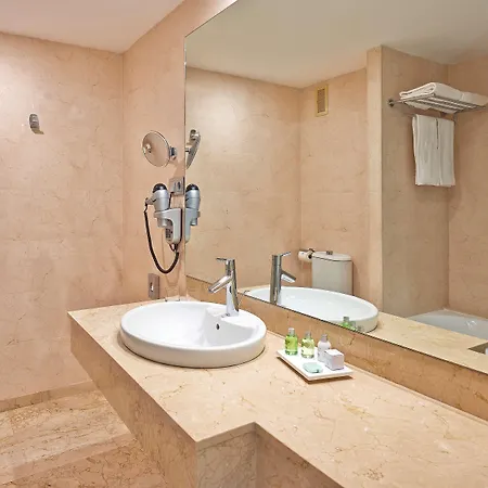 Nh 시우다드 데 자라고자 호텔