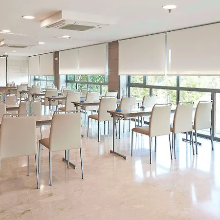 Nh萨拉戈萨城市酒店