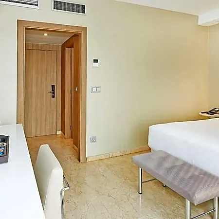 Отель Nh Ciudad De 4*