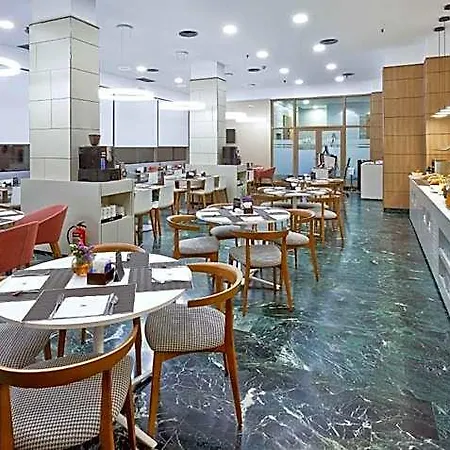 Nh萨拉戈萨城市酒店 4* 萨拉戈萨