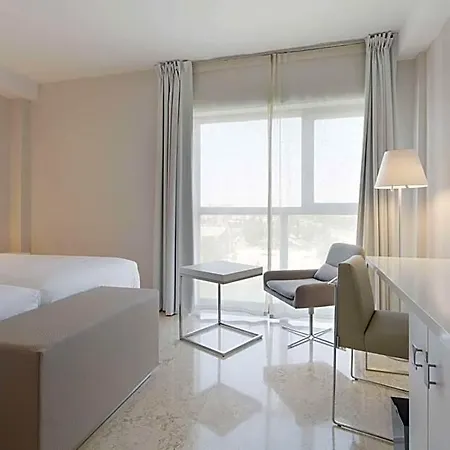 Nh Ciudad De Отель 4*
