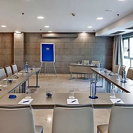 Отель Nh Ciudad De 4*