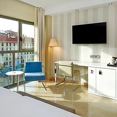 Отель Nh Ciudad De 4*