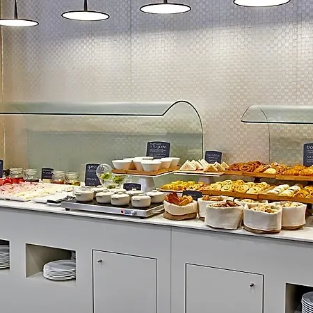 Nh Ciudad De Отель 4*
