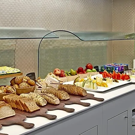 Nh Ciudad De Отель 4*