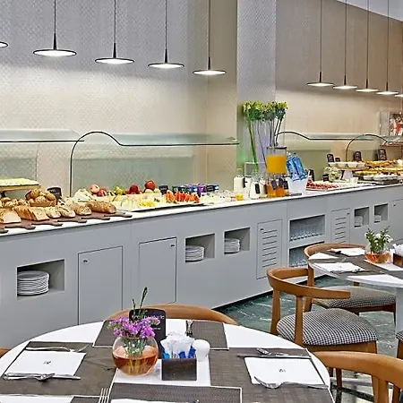 Nh Ciudad De 4* سرقسطة
