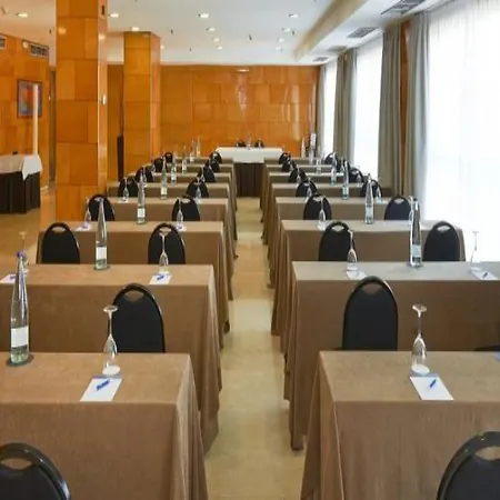 Nh Ciudad De 4*