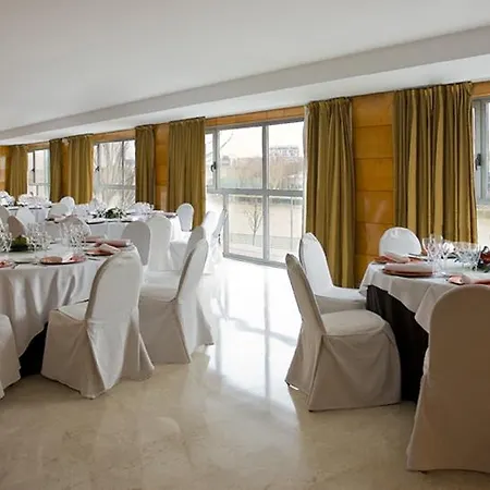 Nh萨拉戈萨城市酒店 4* 萨拉戈萨