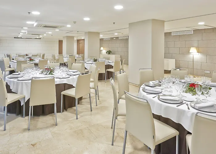 فندق Nh Ciudad De 4*