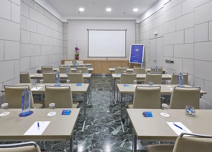 Nh Ciudad De 4* سرقسطة