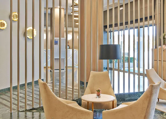 فندق Nh Ciudad De 4*