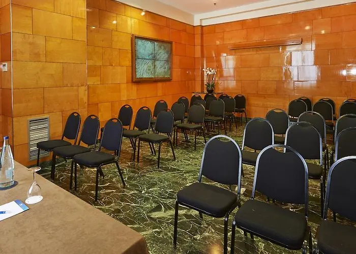 فندق Nh Ciudad De 4*