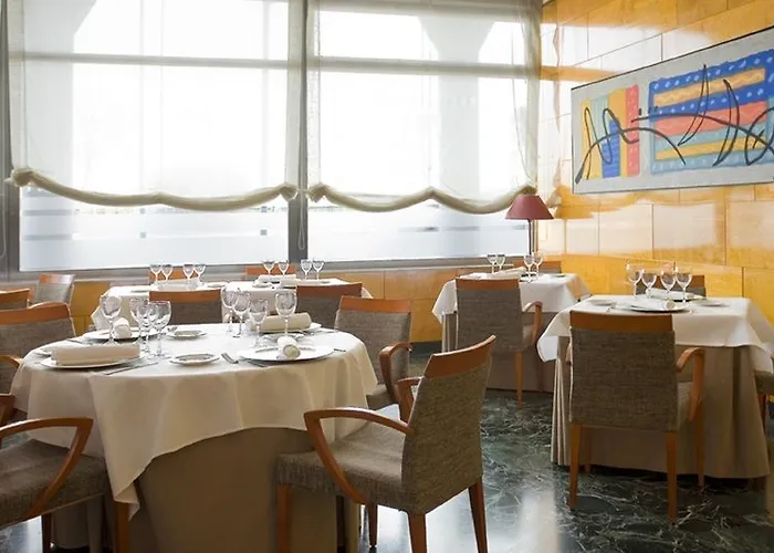 فندق Nh Ciudad De 4*