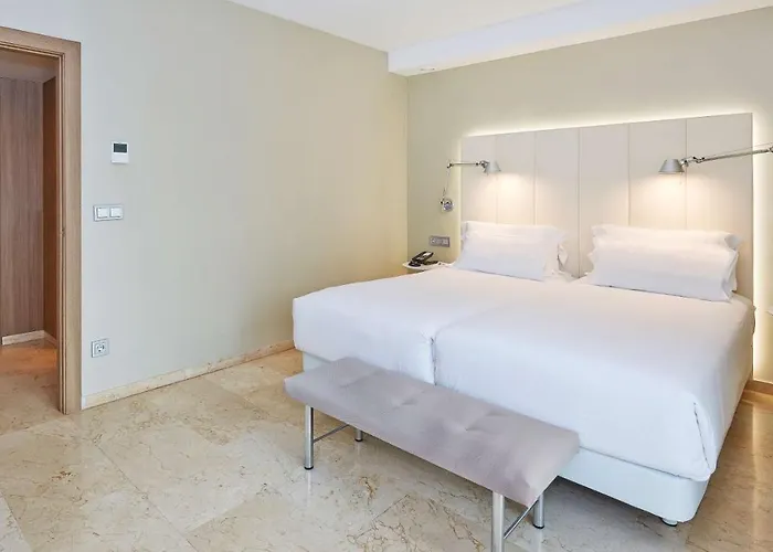 Nh Ciudad De سرقسطة